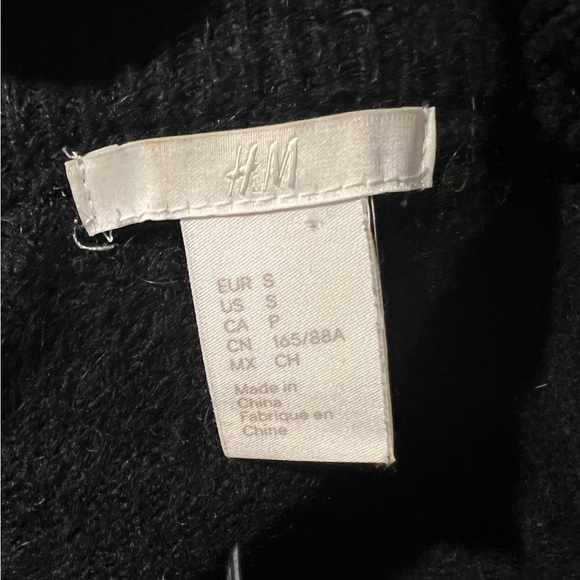 H&M Pug Sequin Alpaca Blend Black Crew Neck Black Sweater Size S - Picture 5 of 5